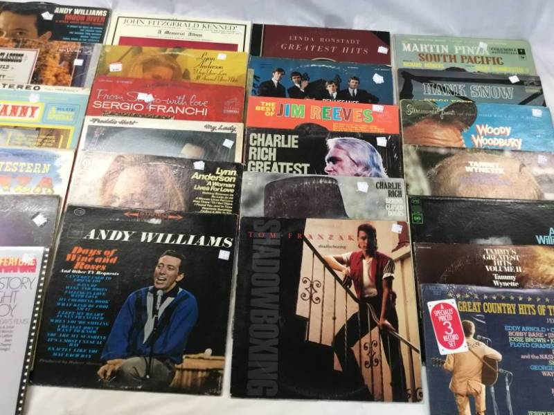 lot 86 image: 25 records Various artist and music