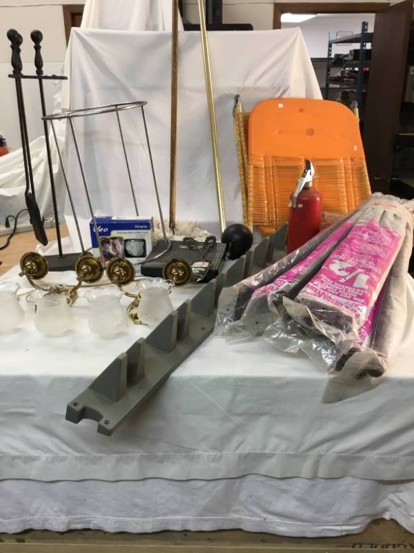 lot 91 image: garage items