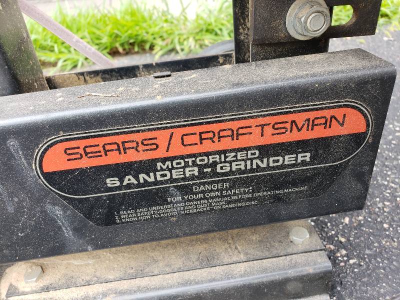 lot 8 image: Craftsman Motorized Grinder  Sander
