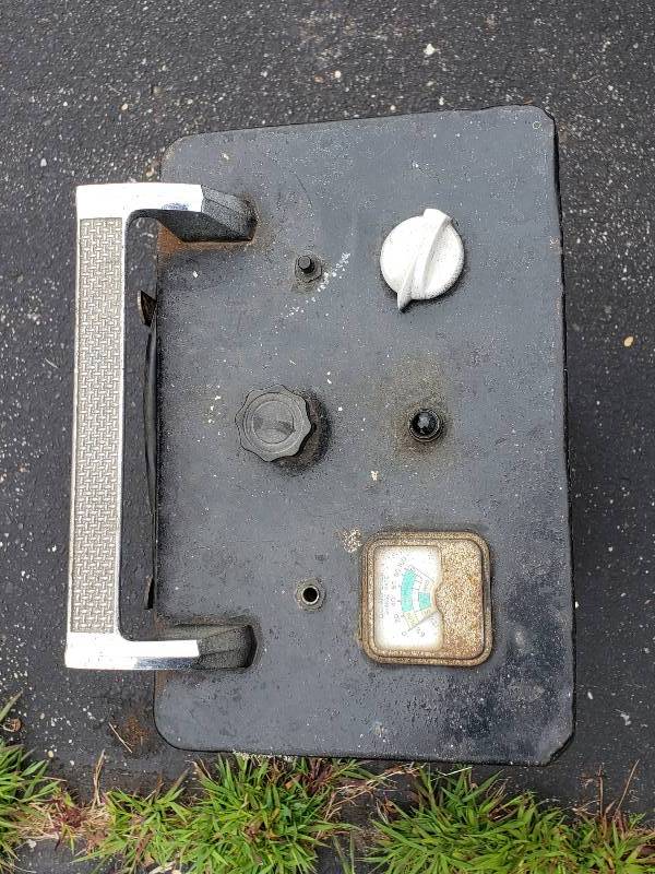 lot 9 image: Wheeled Battery Charger