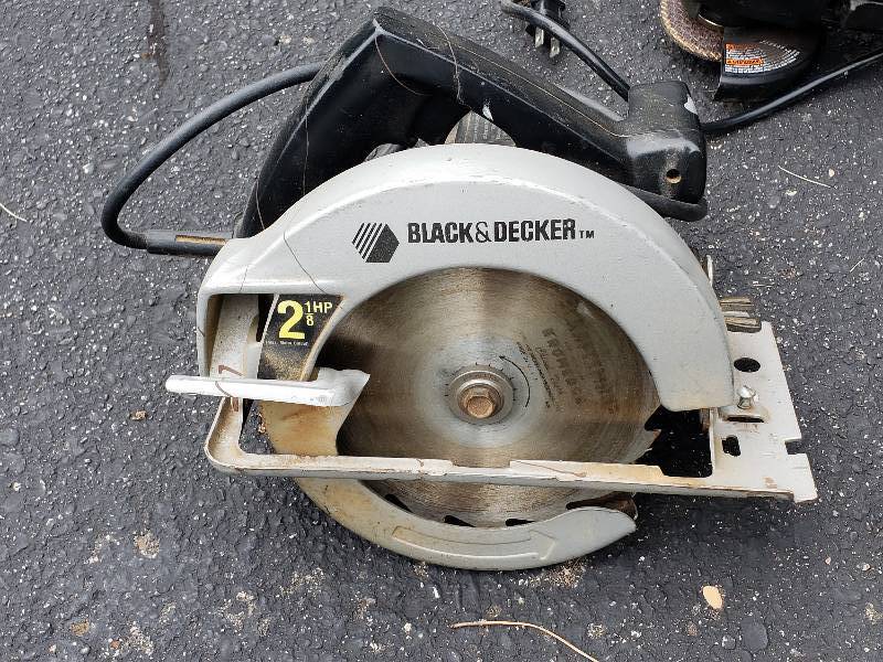 lot 10 image: Black and Decker, Skil, and Craftsman Power Tools