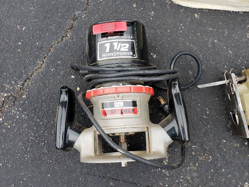 lot 11 image: Craftsman, etc. Power Tools
