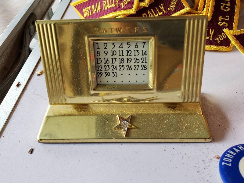 lot 34 image: Zuhrah Shiner Circus Pins, Masonic Books, Masonic Calendar, Masonic Emblem, etc.