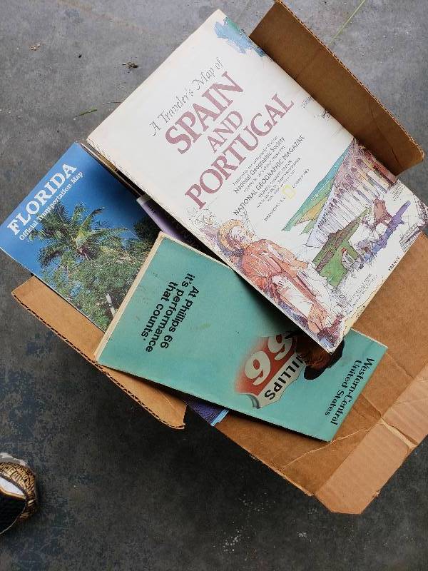 lot 44 image: Large Group of Vintage Road Maps, Travel Maps, etc.
