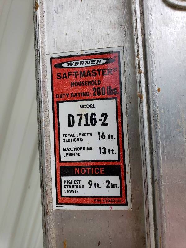 lot 48 image: Werner 16 Aluminum Ladder