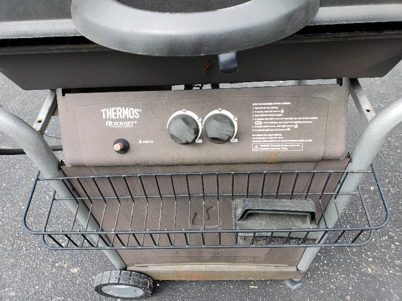 lot 50 image: Thermos Propane Gas Grill