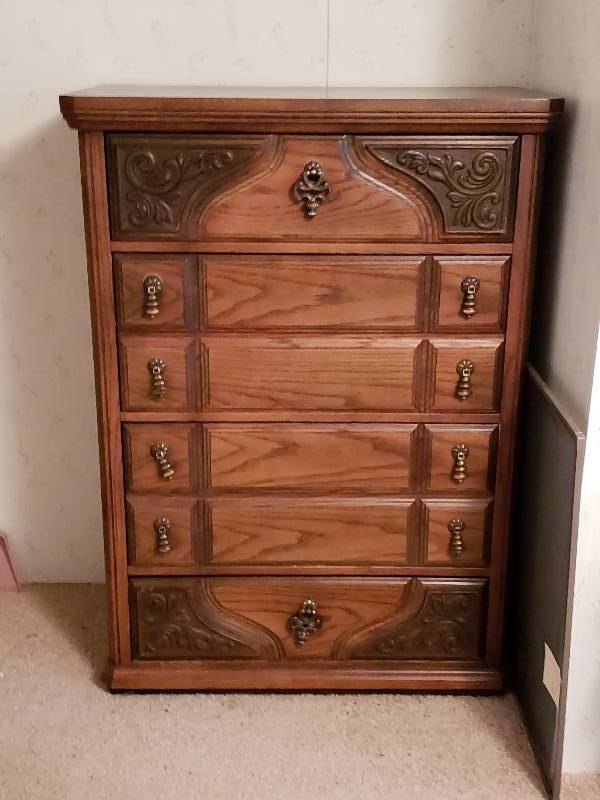lot 54 image: Vintage Tall Boy Dresser