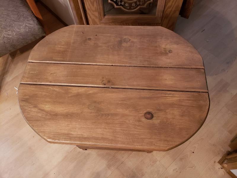 lot 59 image: Occasional Table