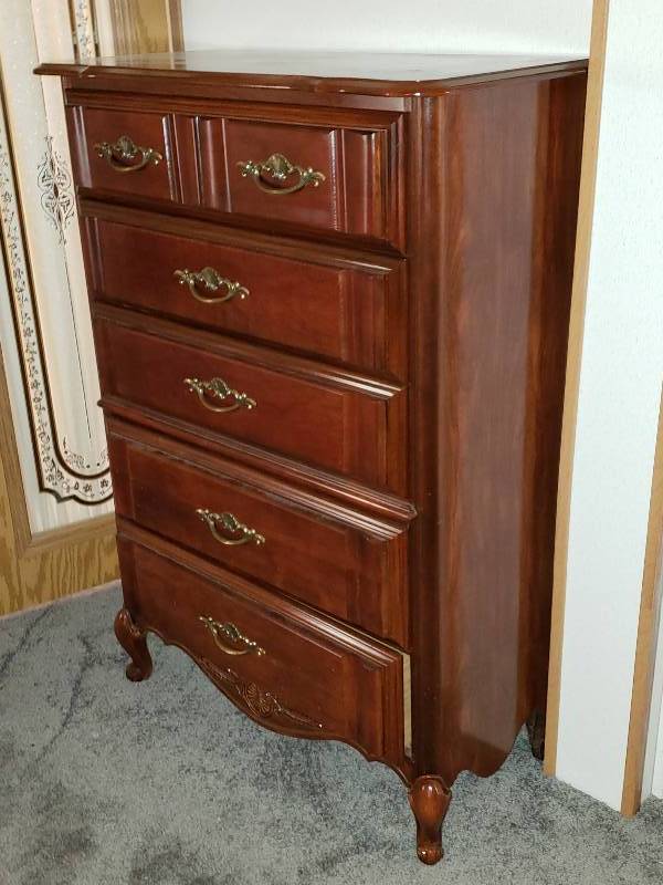 lot 60 image: Tall Boy Dresser