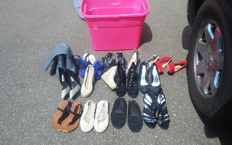 lot 10 image: Lot Of Ladies High Heels, Wedges, Sandals Size 7-7-12 (Includes Tote With Lid)