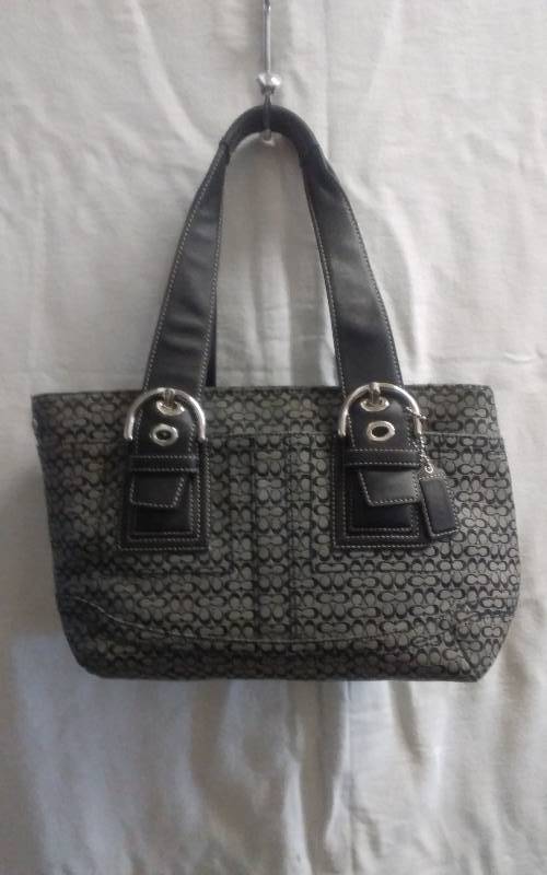 lot 20 image: Genuine COACH Handbag Poppy Signature