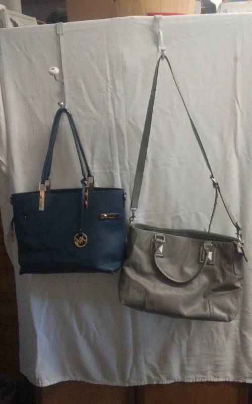 lot 29 image: 1-Michael Kors (1-Accent Strap Loose), 1-Kardashian Handbag