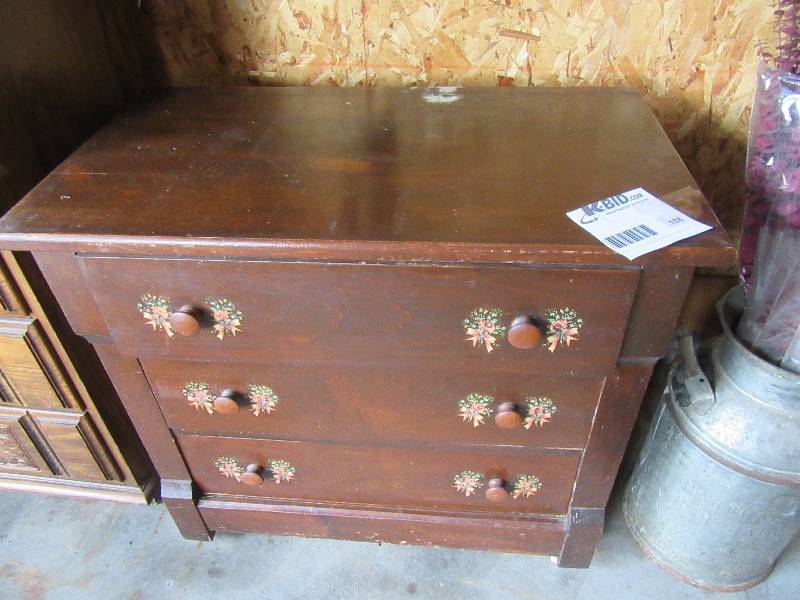 lot 108 image: 3 Drawer Dresser