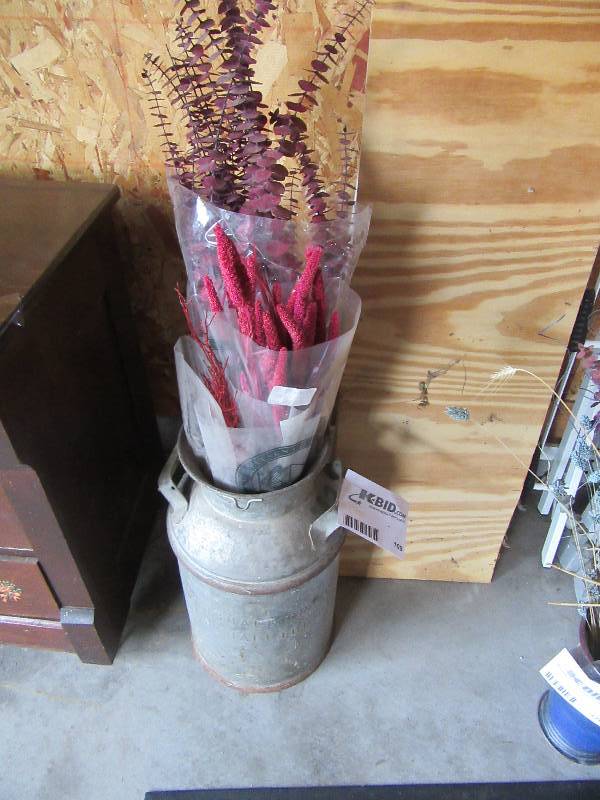 lot 109 image: Marshal Cream Can with Flower Accents