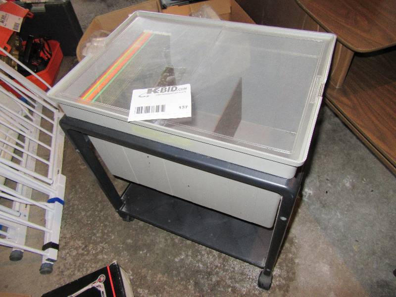 lot 137 image: Plastic Container with Stand