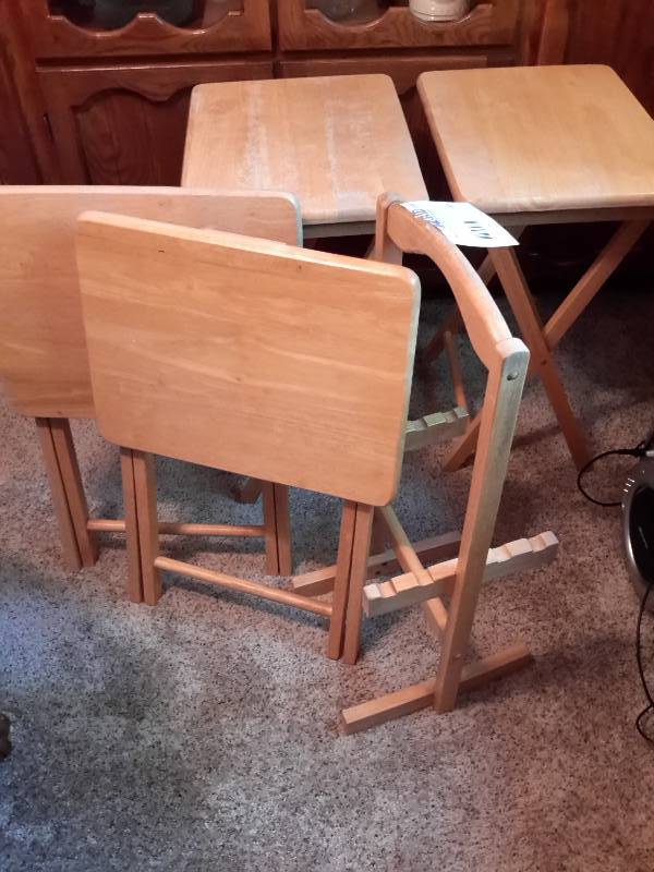 lot 35 image: Full Set of Wooden TV Trays