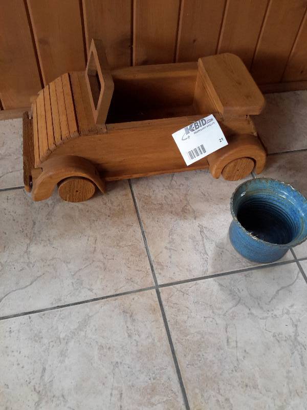 lot 21 image: Wooden Truck and Ceramic Flower Pot