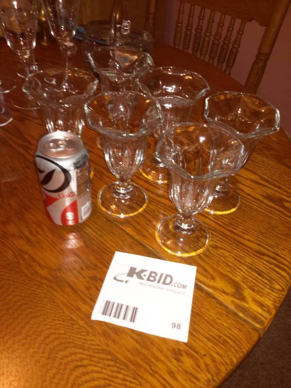 lot 98 image: 6 Glass Sundae Cups