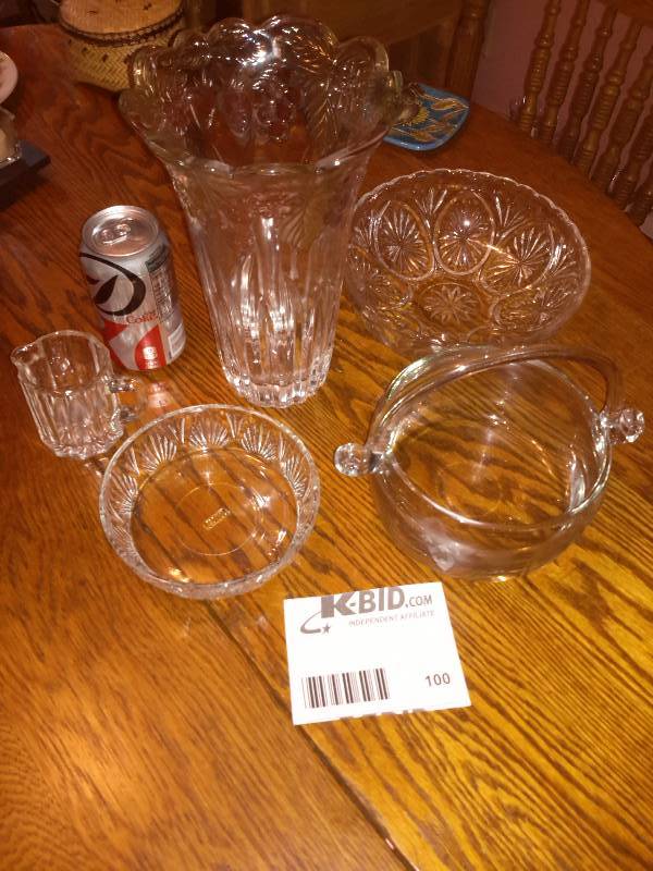 lot 100 image: Various Glass Containers