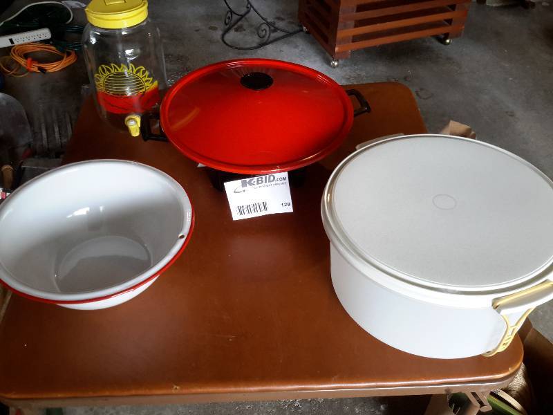 lot 129 image: Lot of WestBend Electronic Wok and Various Containers