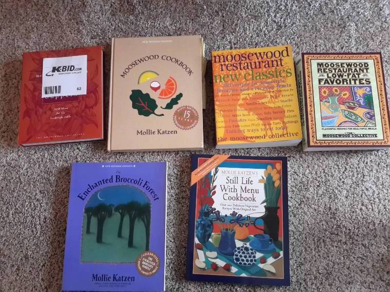 lot 62 image: Lot of Miscellaneous Cook Books (See Close-Ups)