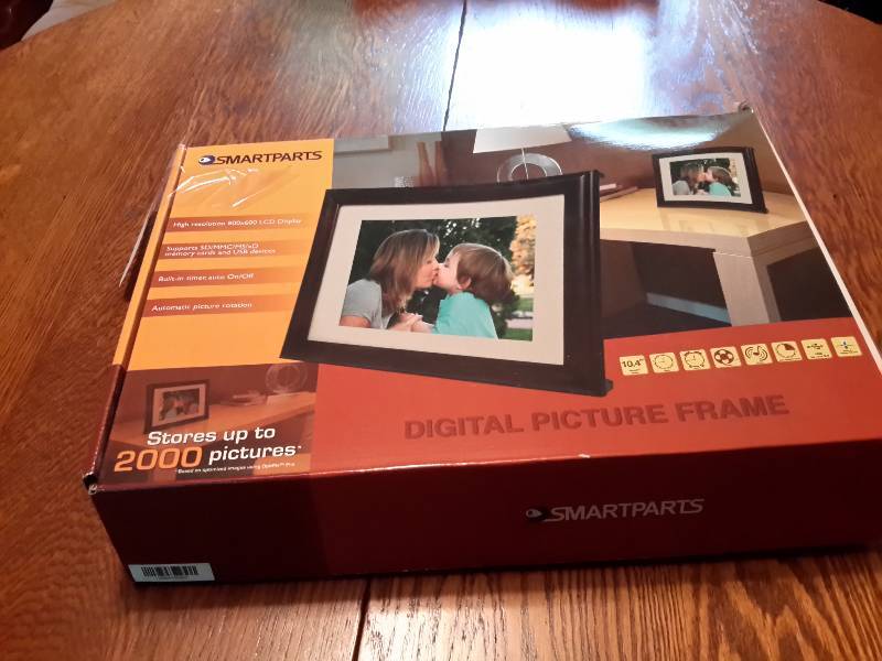 lot 58 image: Smartparts Digital Picture Frame