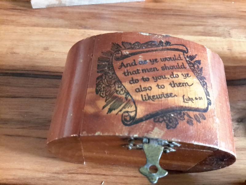 lot 56 image: Various Nicknacks (See Close-Ups)