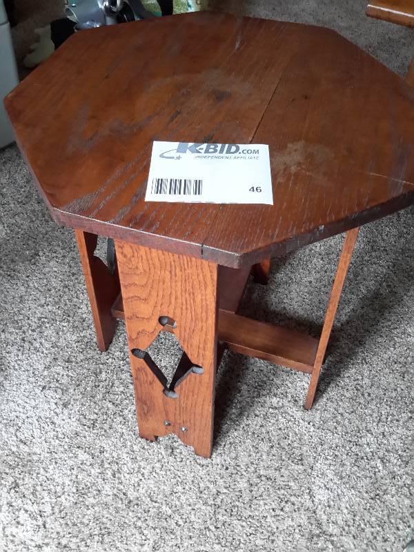 lot 46 image: Wooden Plant Stand
