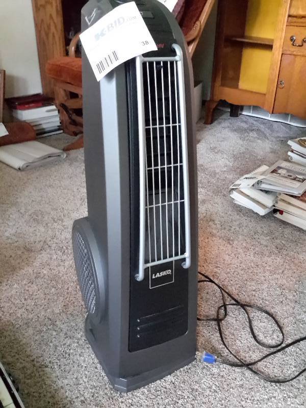 lot 38 image: Lasko Rotating Floor Fan