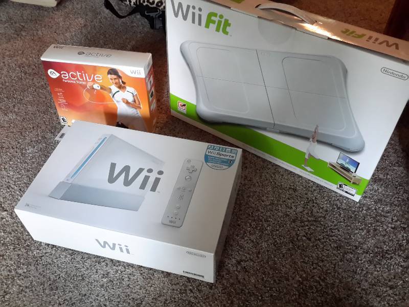 lot 40 image: Unopened Wii GamingFitness Lot