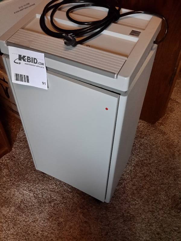lot 91 image: Ideal MBM Paper Shredder