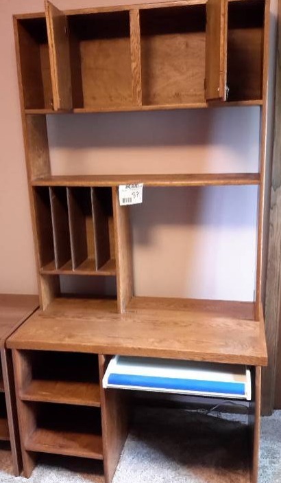 lot 87 image: Solid wood OAK Computer Desk with Overhead Hutch