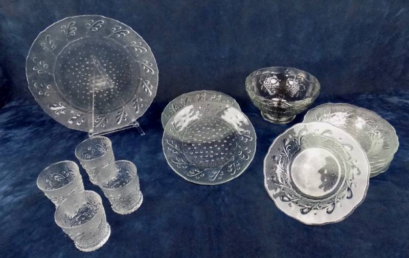 lot 14 image: Over 70 Beautiful Pieces Of Mostly New Or Never Used Kitchen & Housewares (fantastic items for resellers, retailers and consigners)