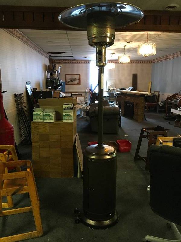 lot 35 image: Portable Patio Propane Heater