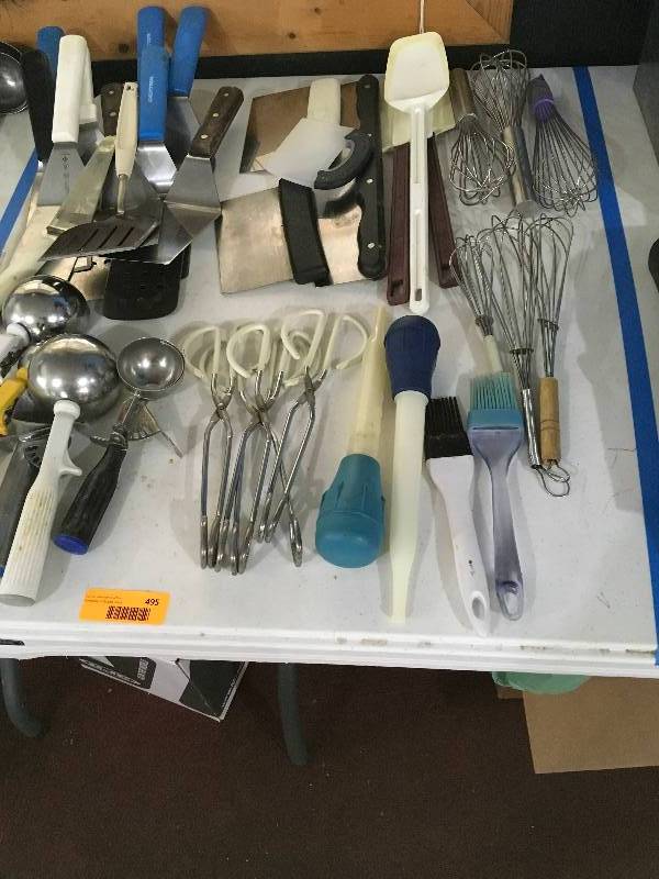 lot 495 image: Spatulas, Tongs, Ice Cream Scoopers