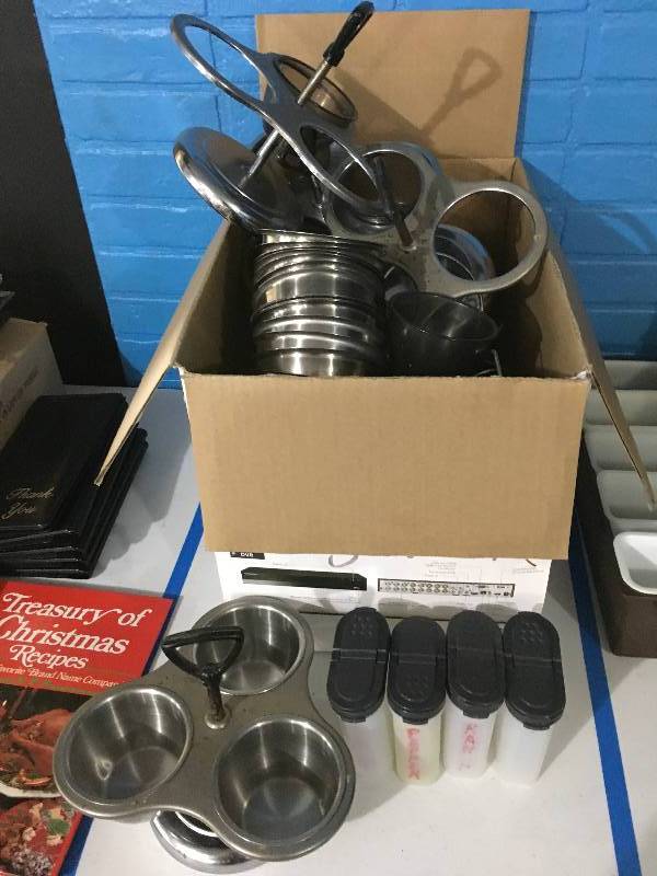 lot 501 image: Salt Pepper Shakers And Display Holder