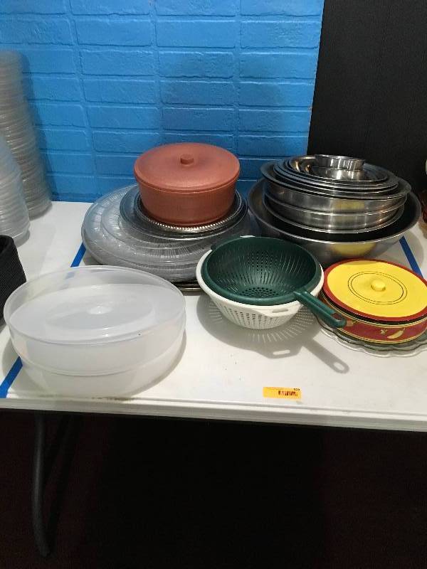 lot 508 image: Strainers, Serving Trays, And Bowls