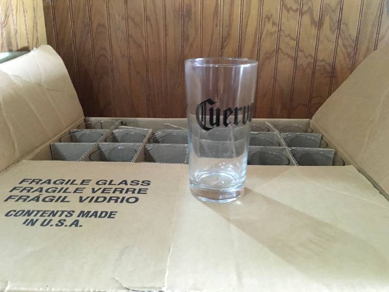 lot 515 image: 12 12 Oz. Beverage Glasses
