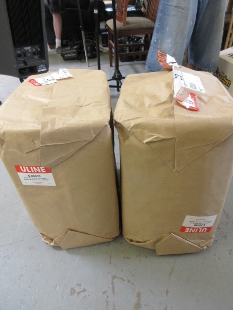lot 709 image: BROWN PAPER RECYCLED GROCERY BAGS WHANDLES