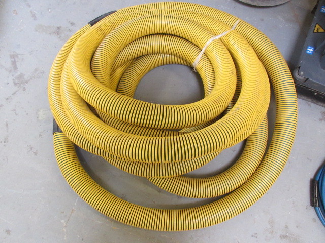 lot 730 image: 60 FEET YELLOW 3 VACCUM HOSE
