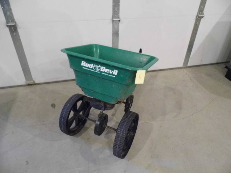 Tow Behind Spreader