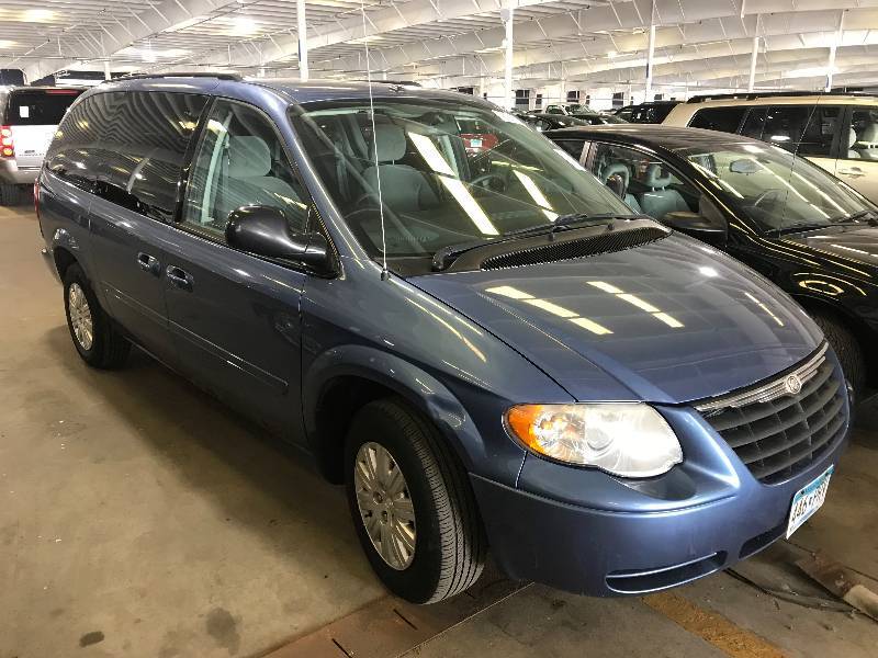 2007 Chrysler Town & Country LX