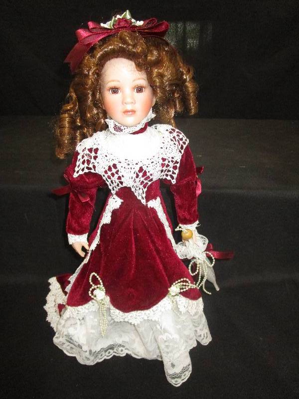 lot 164 image: Porcelain Doll 17 Tall