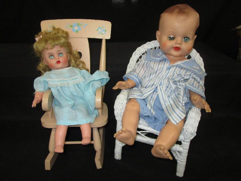 lot 174 image: 2 Dolls with 2 Chairs