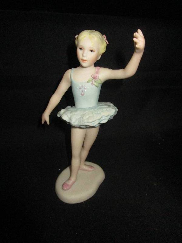 lot 176 image: Ballerina Cybis Figurines