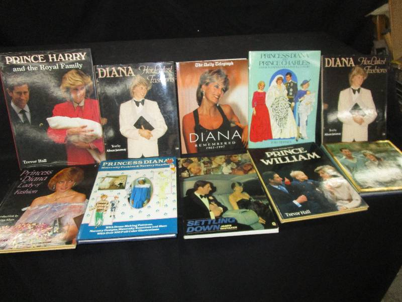 lot 181 image: 10 Assorted Princess Diana and Price William Books