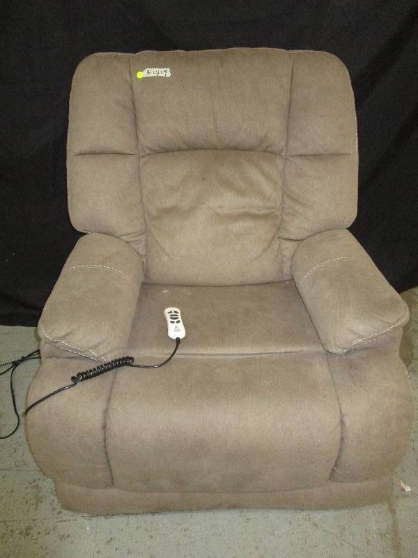 lot 205 image: Power Recliner Chair