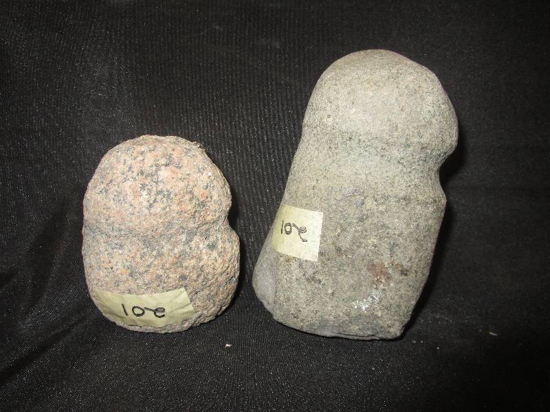 lot 220 image: 2 Rocks