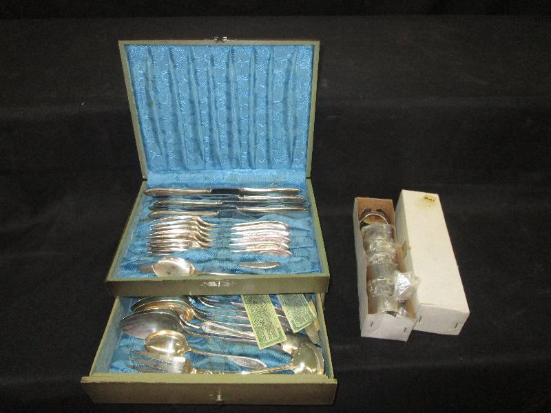 lot 230 image: R Sliverware and Napkin Holders