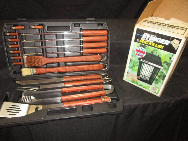 lot 237 image: Bug Killer Lantern and Grill Set